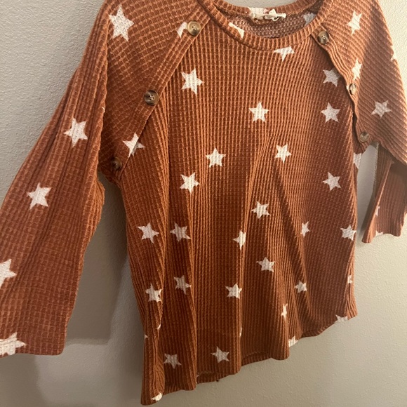 Top - Picture 3 of 4